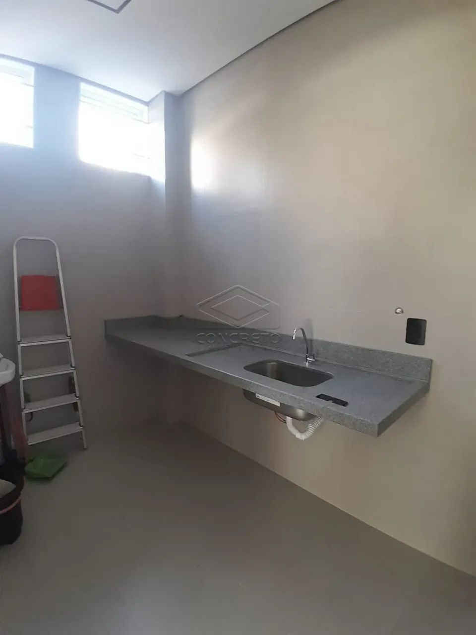 EXCELENTE LOJA COMERCIAL NOVA E PRONTA PARA USO NO CENTRO DA CIDADE - Foto 3