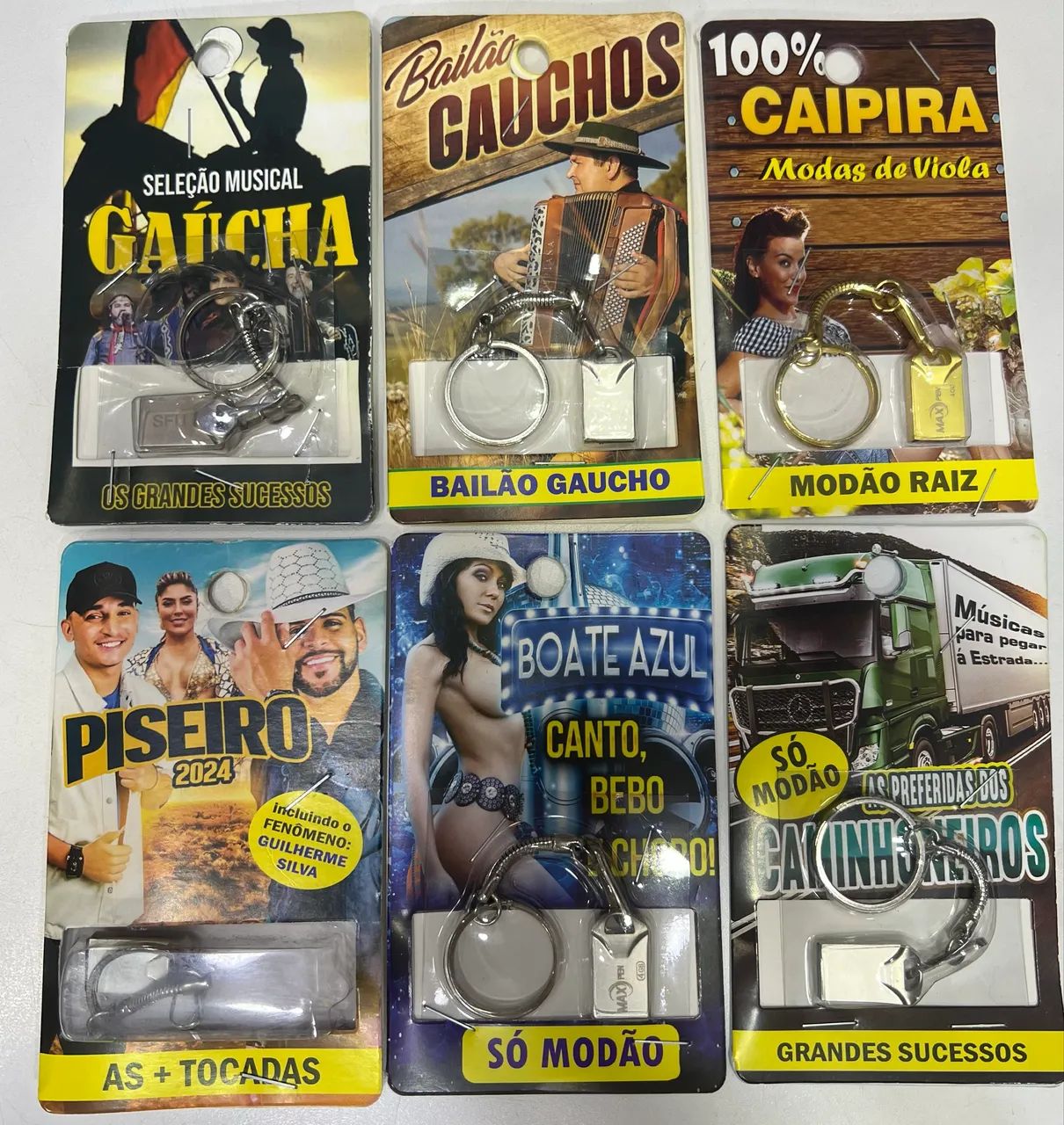 Pen drive gravado com músicas 