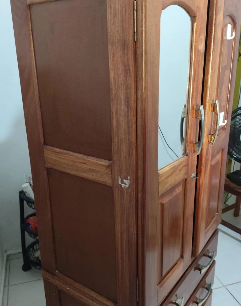 Guarda roupa de madeira - Foto 4