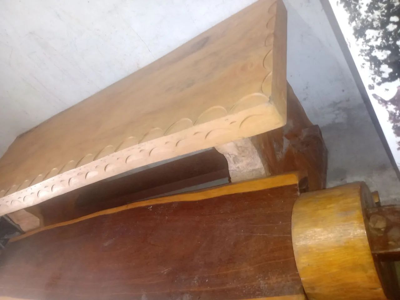 Mesa e banco de madeira rústica. - Foto 2