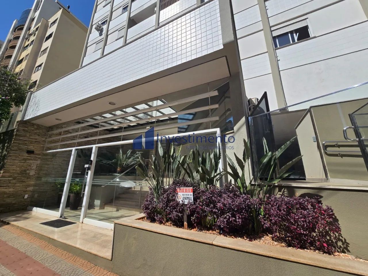 Apartamento a venda no condomínio EDIFÍCIO VALENÇA no bairro Centro - Londrina/PR