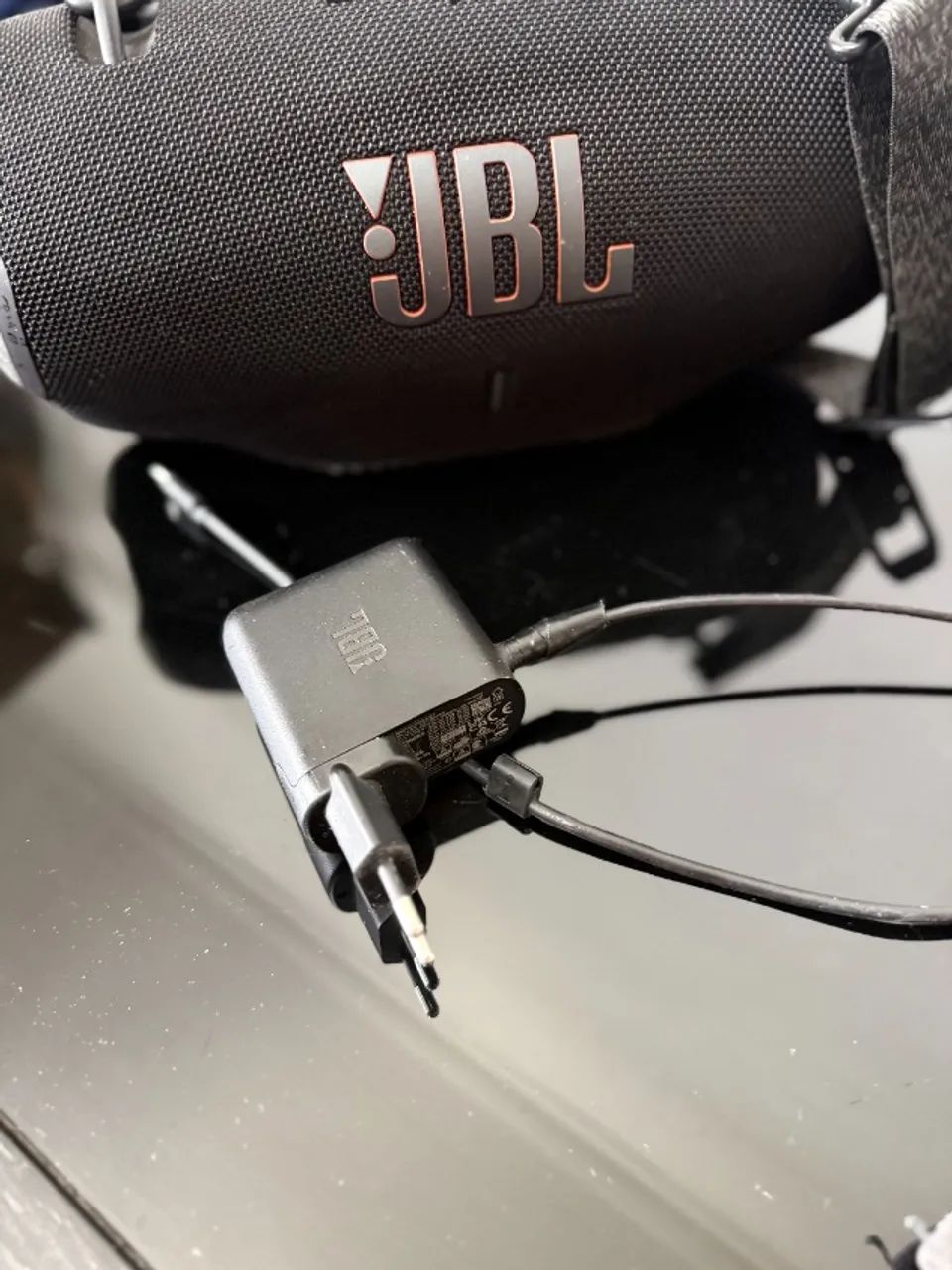JBL Xtreme 4 Preta com carregador, alça e case - Foto 5