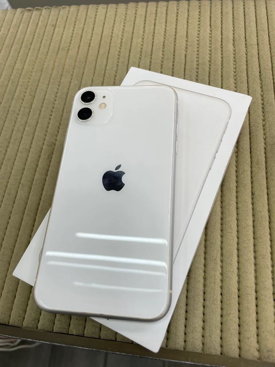 IPhone 11 64gb branco original 84% - Celulares e Smartphones - São