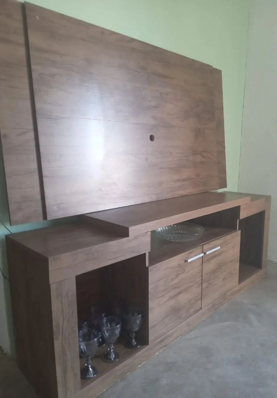 TV Panel470976400836546560