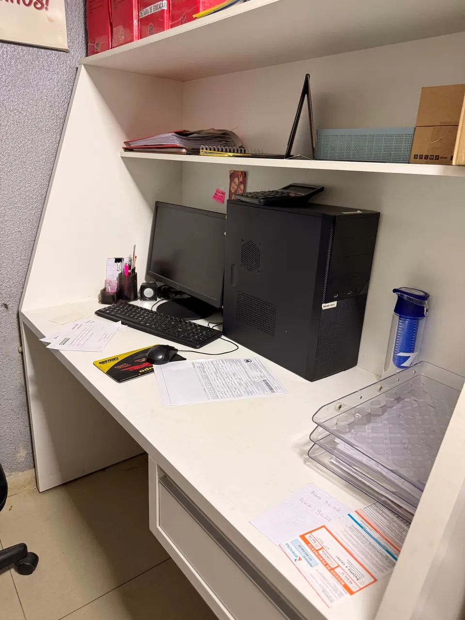 Escrivaninha com gaveta  - Foto 3
