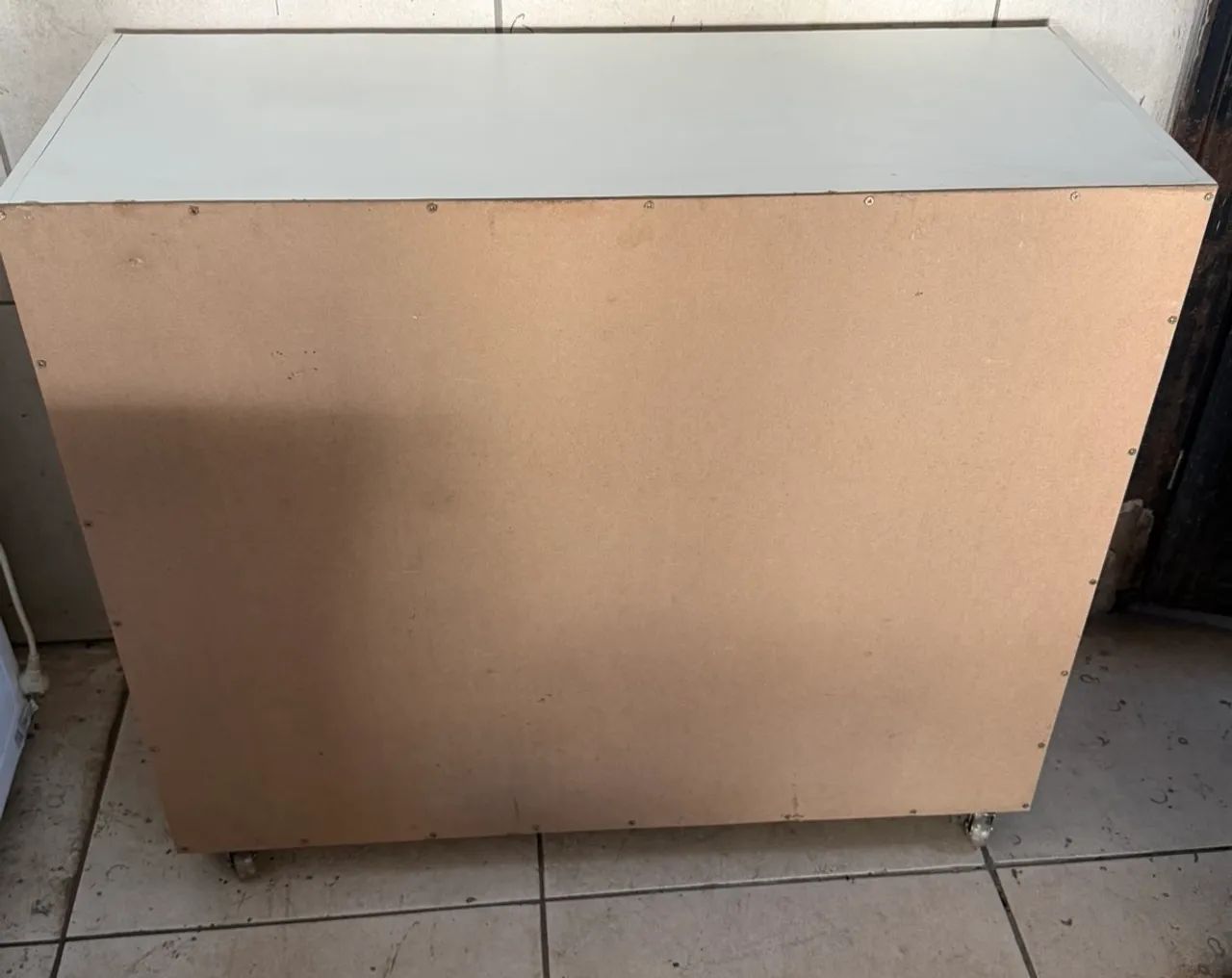Cômoda com 3 gavetão de mdf usada barata conservada  - Foto 5