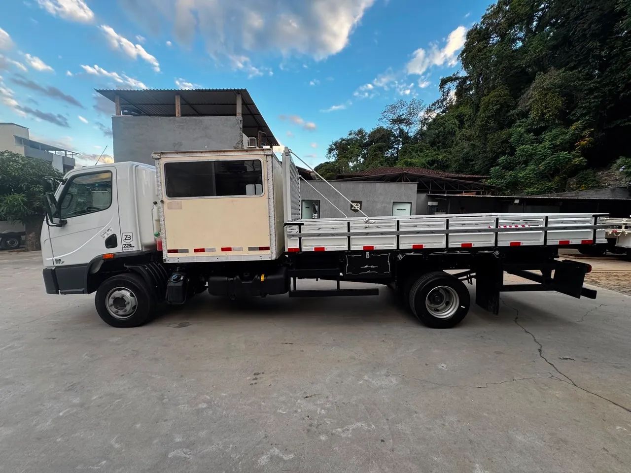 MB ACCELO 1117/46 4x2 - Foto 4