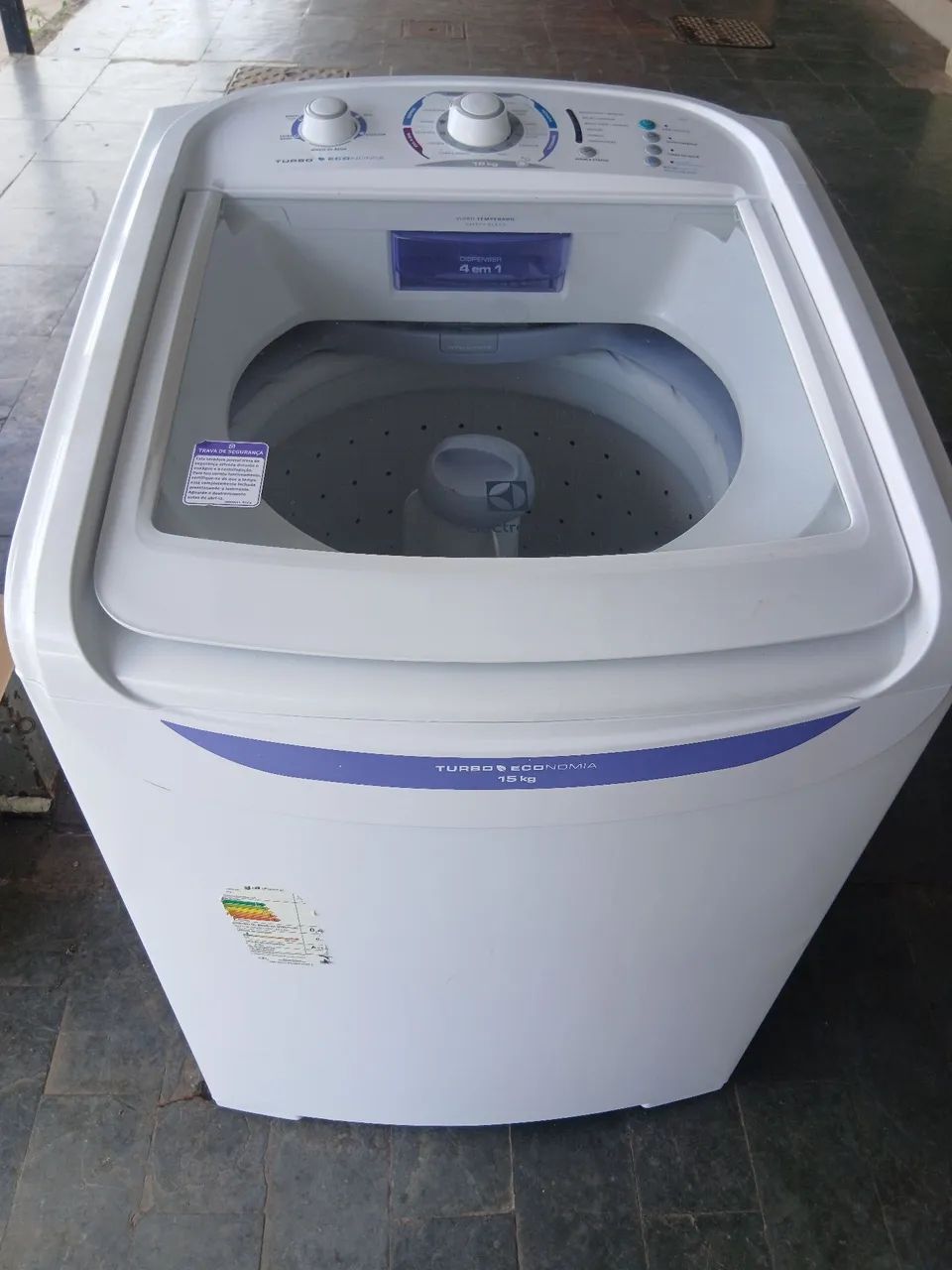 Lavadora Electrolux 15 kg.