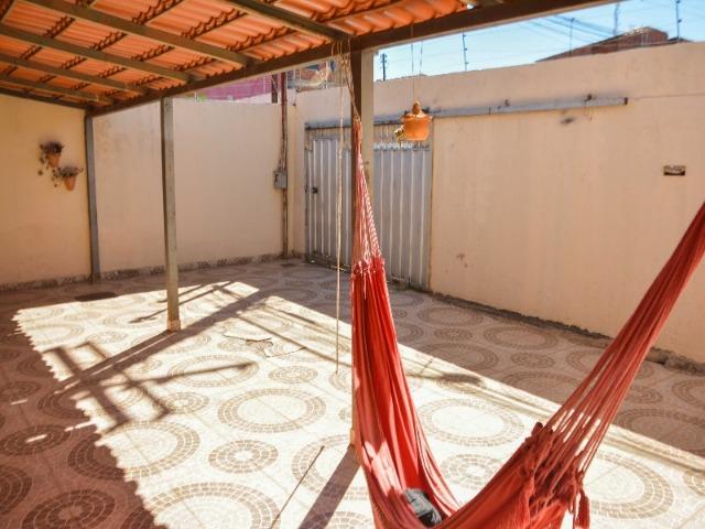 Vendo Ótima casa na QR 215 de Santa Maria - DF - Foto 2