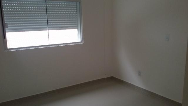Prédio com elevador aptos 2 quarto, pronto para morar, fica na avenida com acesso a pra - Foto 4