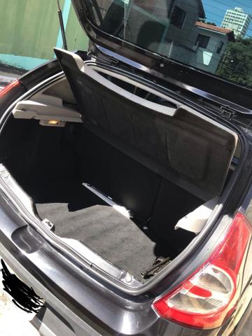 Vendo Sandero Stepway 10/10 1.6 16V preto perolizado - Foto 2