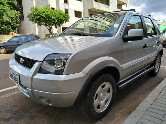 Vendo ou troco por carro de maior ou menor valor