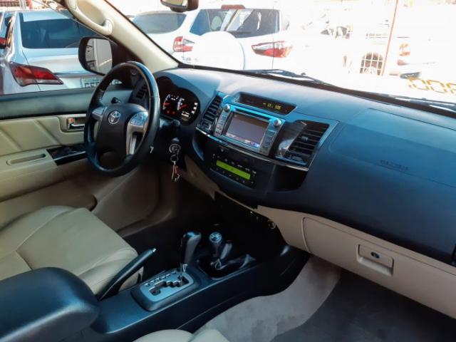 Toyota hilux sw4 2015 3.0 srv 4x4 7 lugares 16v turbo intercooler diesel 4p automÁtico - Foto 7