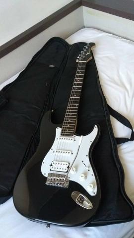 Guitarra Eagle STS 002 + Case - Foto 4