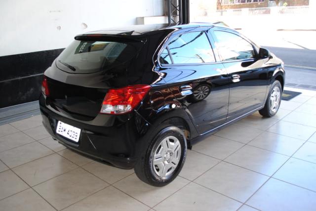 CHEVROLET ONIX 1.0 MT LT 2016 - Foto 6