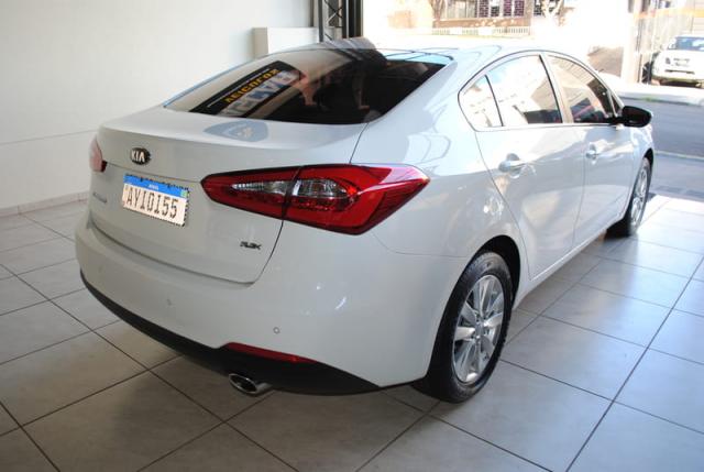 KIA CERATO FF SX3 ATNB 2015 - Foto 6
