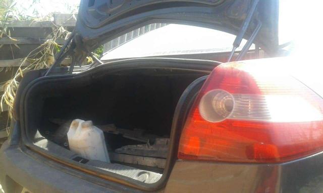 Vendo pecas megane sedan 1.6 - Foto 3