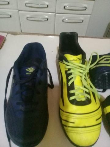 Vendo duas chuteiras um 36 e uma 40 pra soc