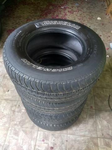 4 Pneus Michelin usados 245/70 R16 por R$390,00 - Foto 5