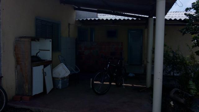 Alugo uma casa por 400,00 - Foto 2