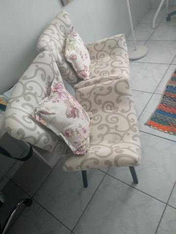 Poltronas estofada, com almofadinhas de brinde - Foto 2