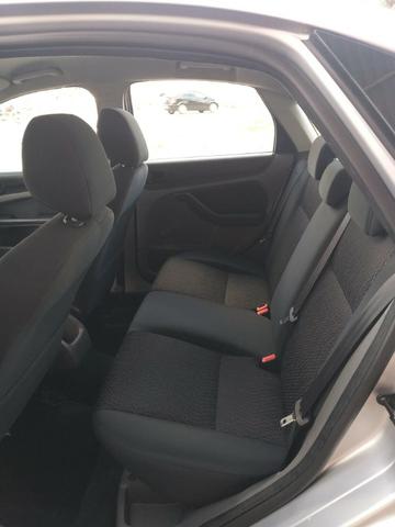 Focus Sedan 1.6 2011 - Foto 9