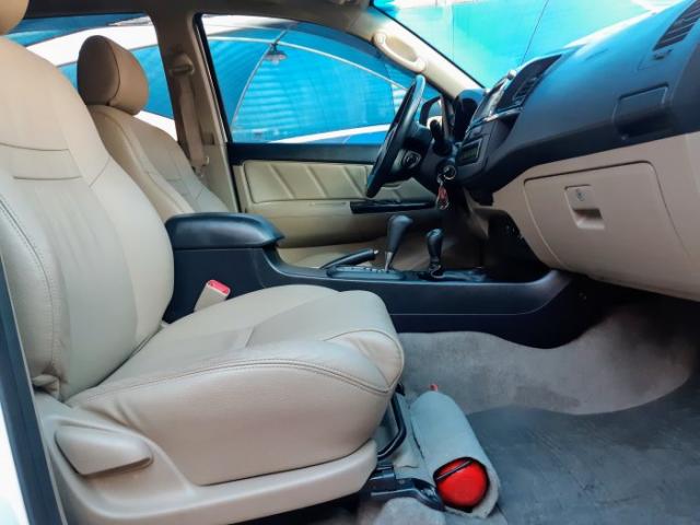 Toyota hilux sw4 2015 3.0 srv 4x4 7 lugares 16v turbo intercooler diesel 4p automÁtico - Foto 8