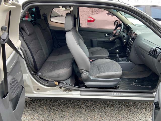 Strada 2014 1.6 trekking cd 3 portas, completona, bastante conservado! - Foto 6
