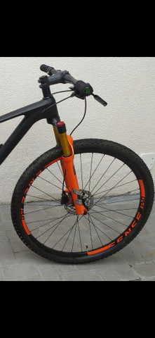 Bike carbono novíssima, aro 29!!!