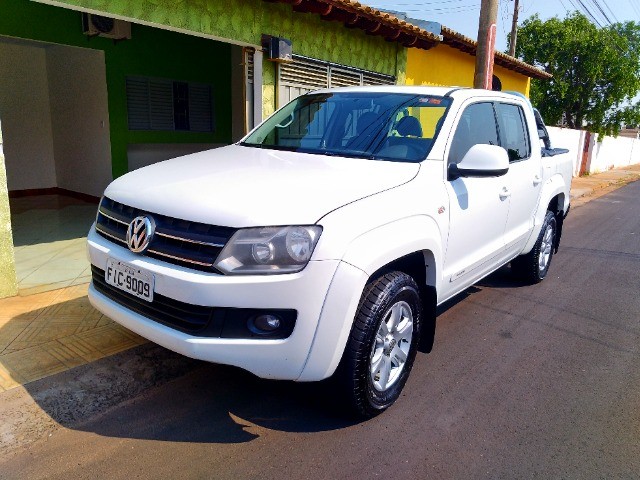 VOLKSWAGEN AMAROK 2.0 CD TRENDLINE CAB. DUPLA 4X4 4P MANUAL