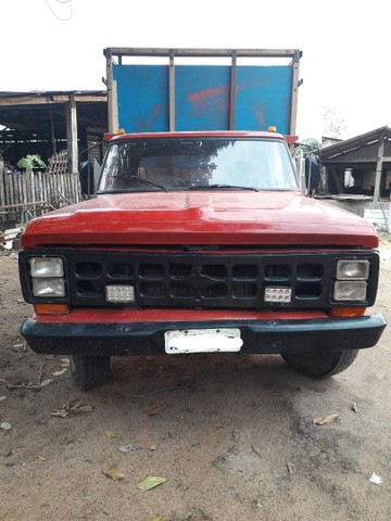 CAMINHÃO F2000