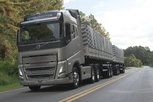 LANÇAMENTO 2022 : VOLVO BLOBETROTTER FH 540 6X4 AUT