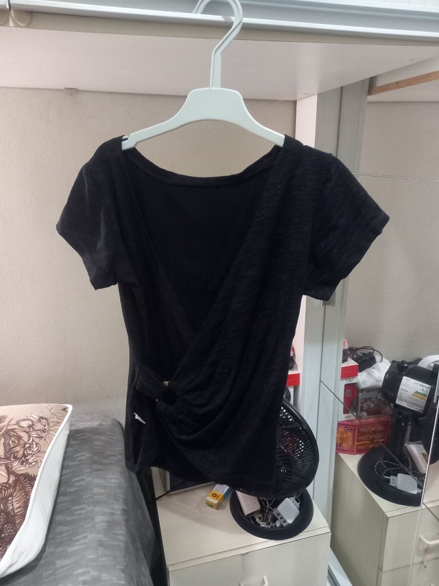 Blusa Preta 20,00 - Foto 2