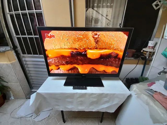 Vendo tv lg 42 polegadas led em ótimo estado 
