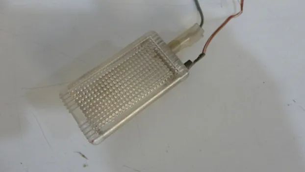 Luminária Luz Cortesia Porta Luva Vw Santana Quantum 1995 - Foto 2
