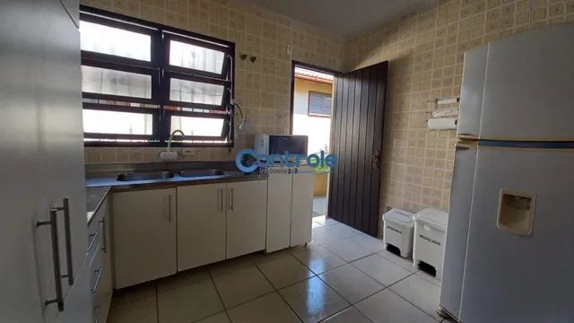 SM/Excelente casa em amplo terreno com 720m² e área construída de 250 m², 04 suítes. - Foto 5