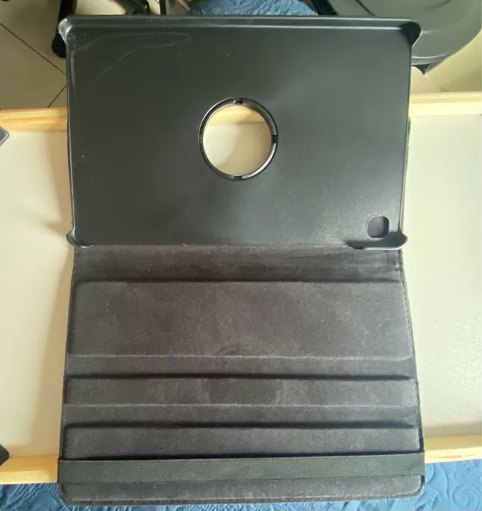 Capa de Couro para Tablet- Vendo duas Capas de Tablet, em ótimo estado!  - Foto 3