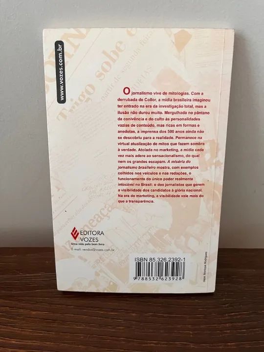 livro a miseria do jornalismo brasileiro: as (in)certezas da midia - juremir machado da si - Foto 4