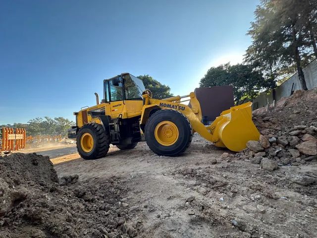 Pá carregadeira Komatsu WA320 2019 - Foto 5