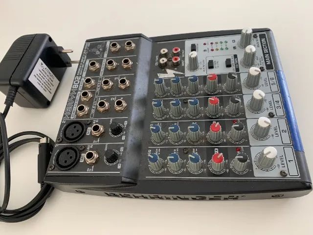 Mesa de som Behringher Xenyx 802  - Foto 2