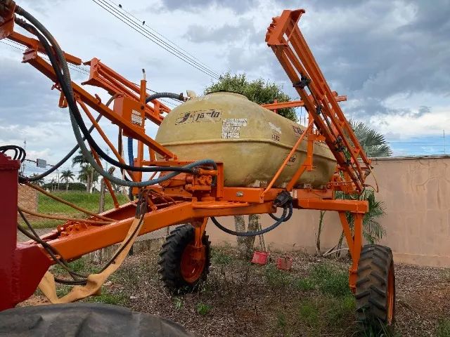 Trator MF 275  com Trampulo Pulverizador  - Foto 3