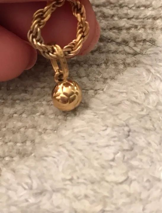 Pingente em ouro 18 k bola de futebol