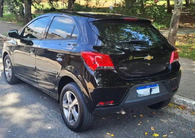 CHEVROLET ONIX 2018 Usados e Novos - Zona Leste, SP