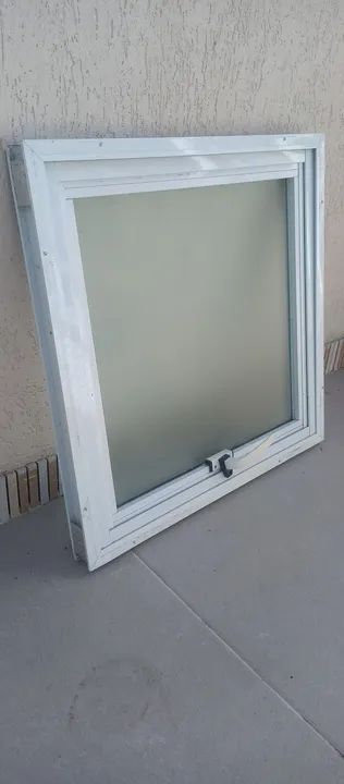 Janela Maxim-ar de Alumínio Branca/0,57×0,57 - Foto 6