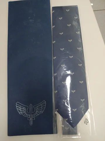 Gravata aeronáutica. Mande in Itália 