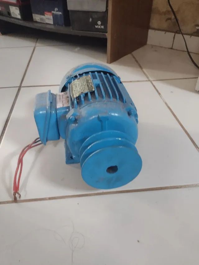 Motor trifásico de 2 Cv