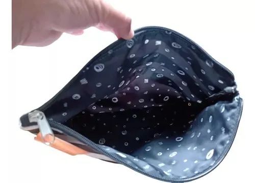 Nécessaire Tiene Fuego Listrada 23x7x29cm Branco/preto - Foto 3