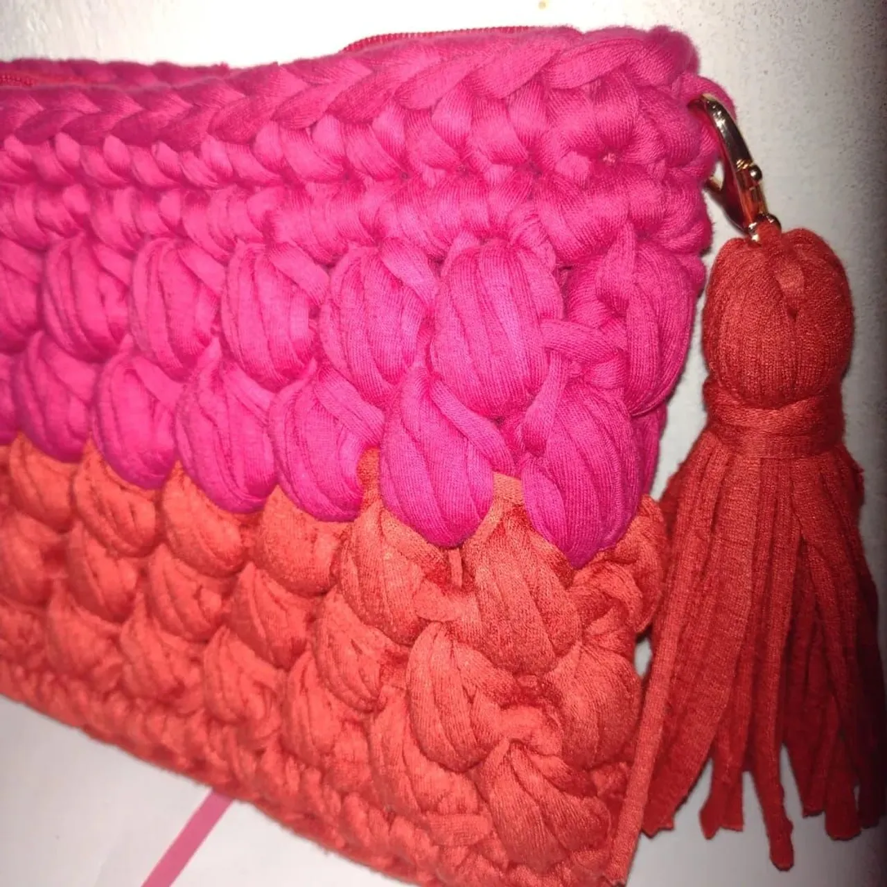 Bolsa de mão em crochê