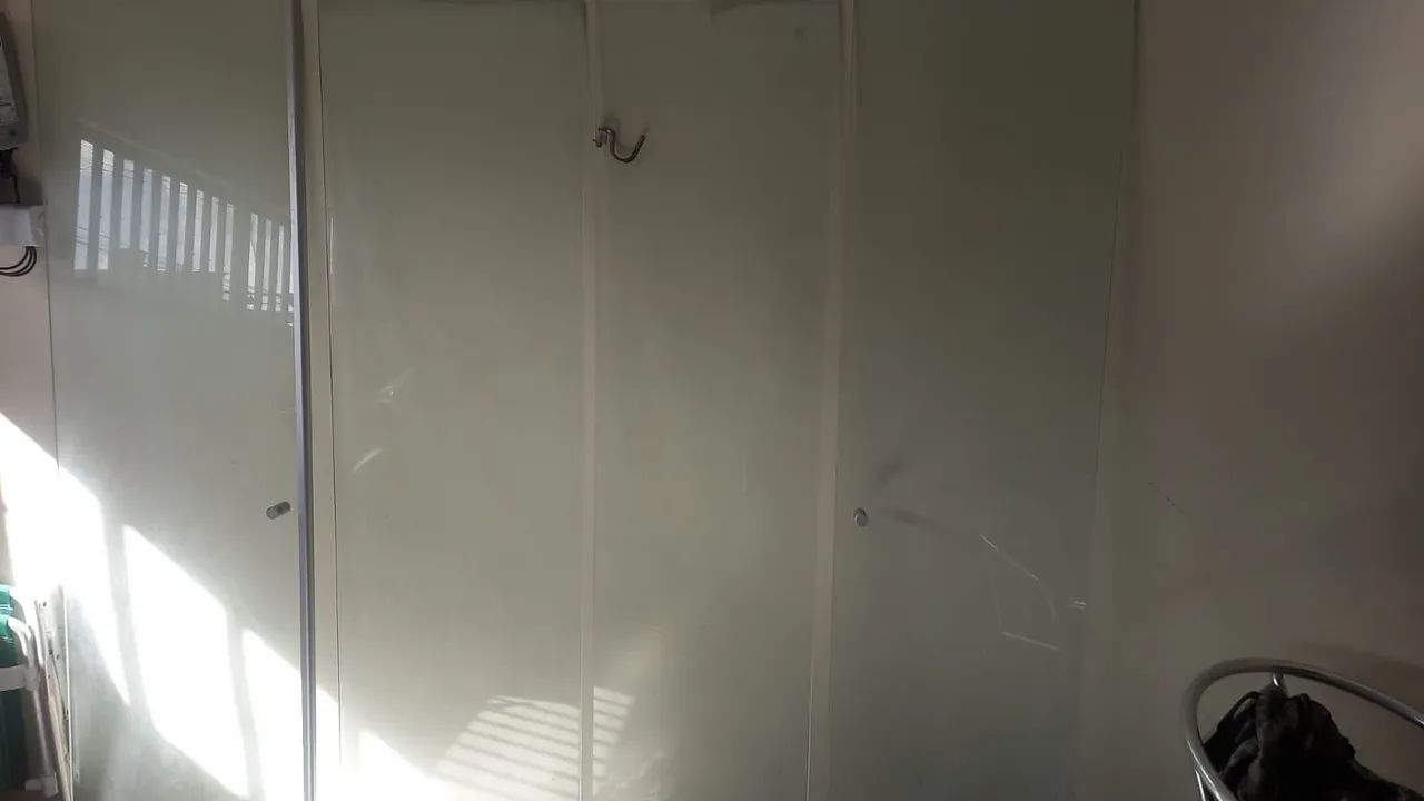 Box de vidro em L, box reto e janela - Foto 2