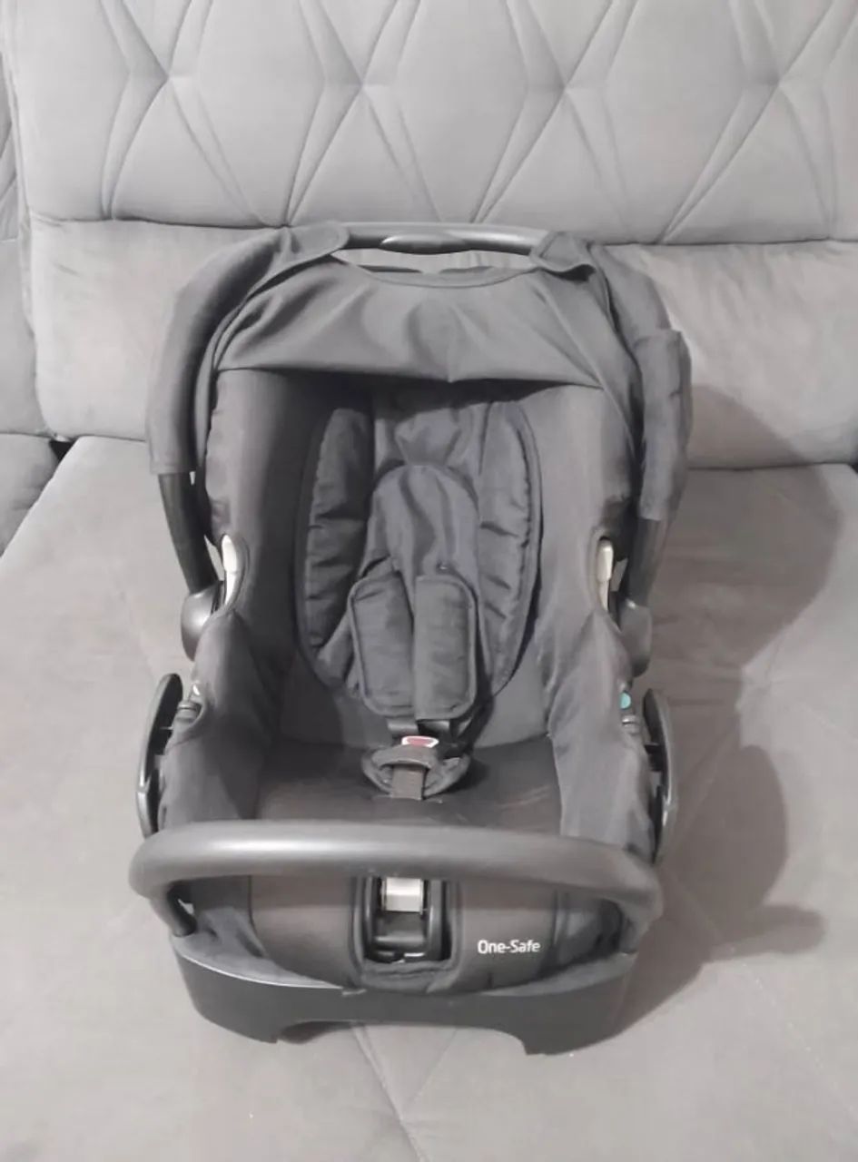 Cadeirinha Bebê Conforto com base para carro One Safety